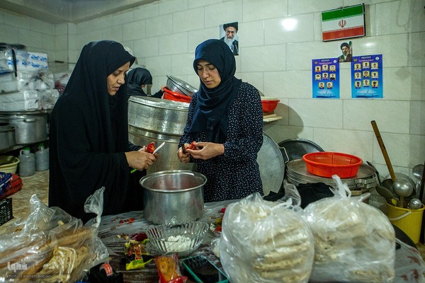 آشپزخانه‌های مقاومت: زنانی که در پشت خط مقدم، حامی امنیت شدند