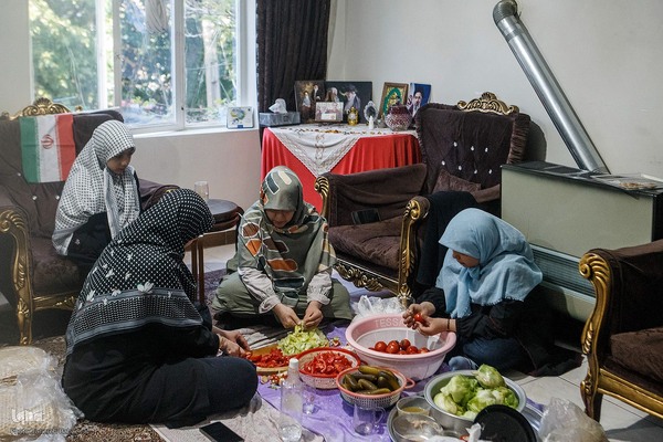 آشپزخانه‌های مقاومت: زنانی که در پشت خط مقدم، حامی امنیت شدند