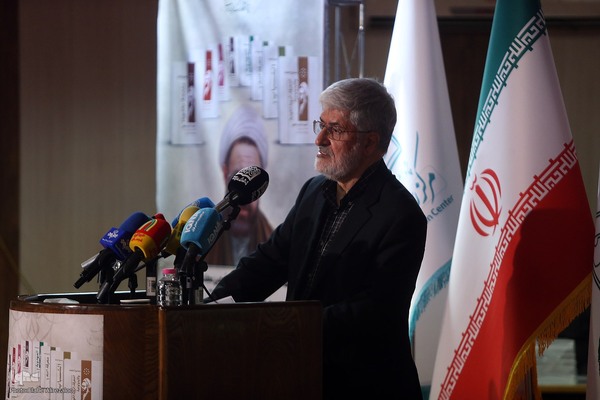 آیین رونمایی از ترجمه عربی مجموعه چهل جلدی «چلچراغ حکمت»