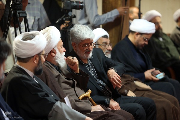 آیین رونمایی از ترجمه عربی مجموعه چهل جلدی «چلچراغ حکمت»