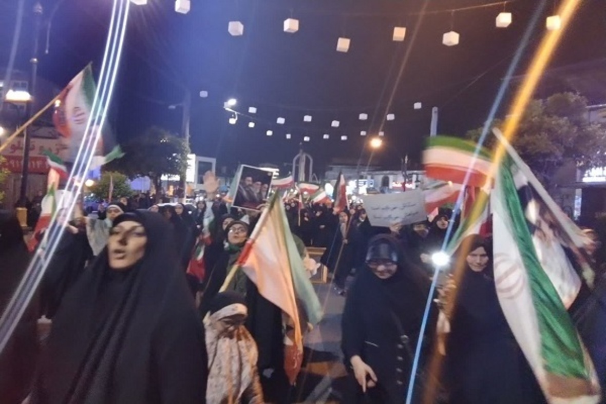 هفتاد و دومین اجتماع و راهپیمایی شبانه