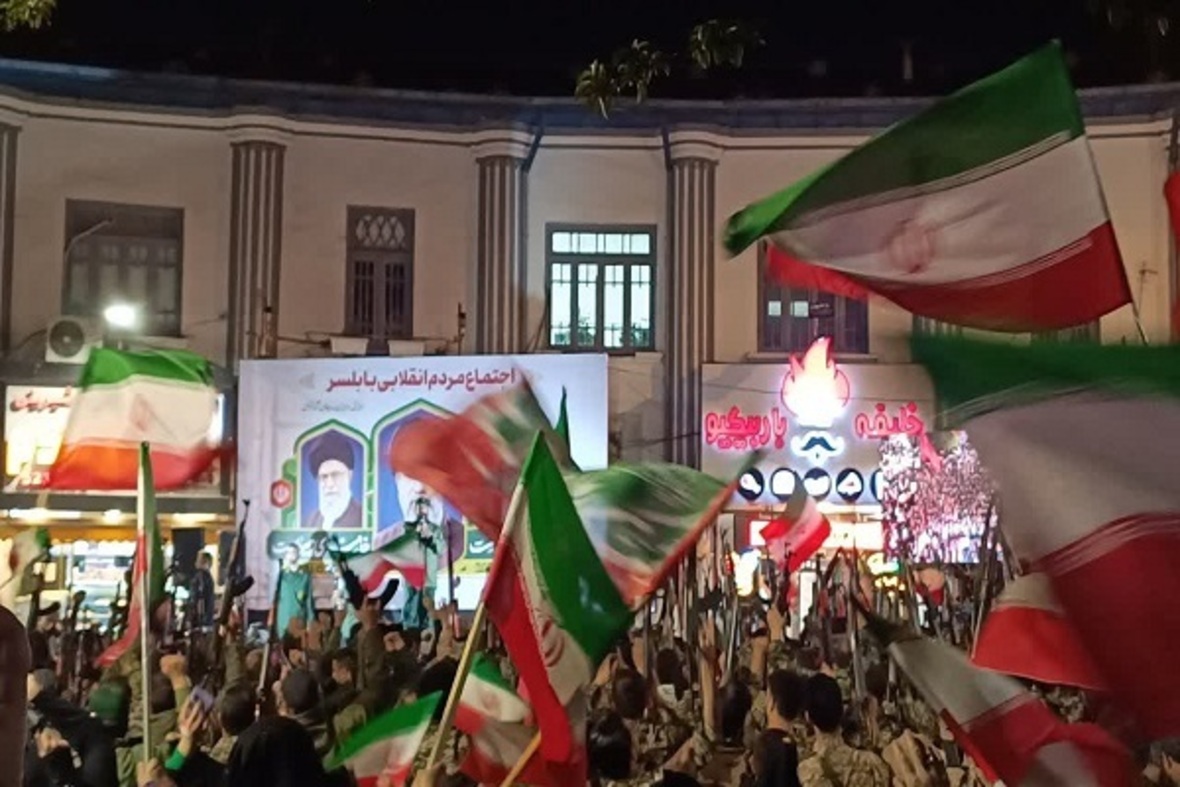 هفتاد و دومین اجتماع و راهپیمایی شبانه