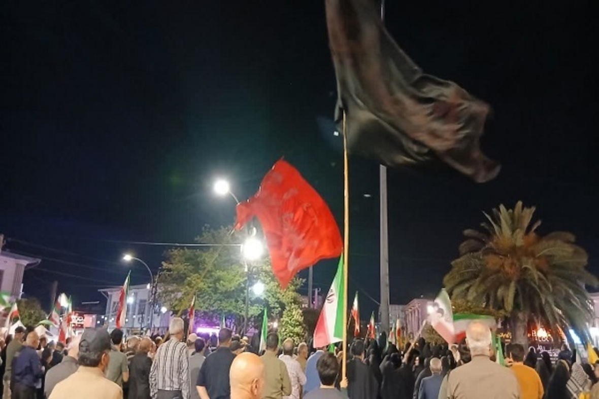 هفتاد و دومین اجتماع و راهپیمایی شبانه
