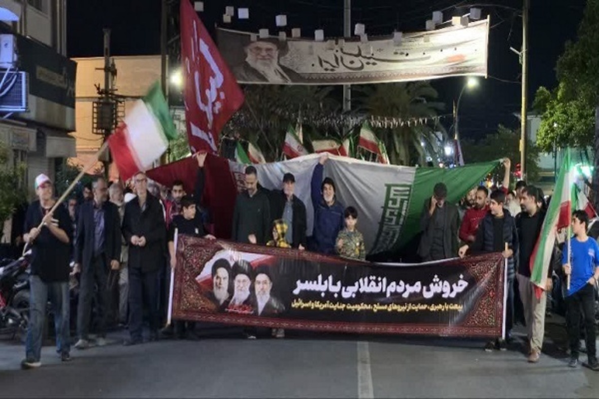 هفتاد و دومین اجتماع و راهپیمایی شبانه