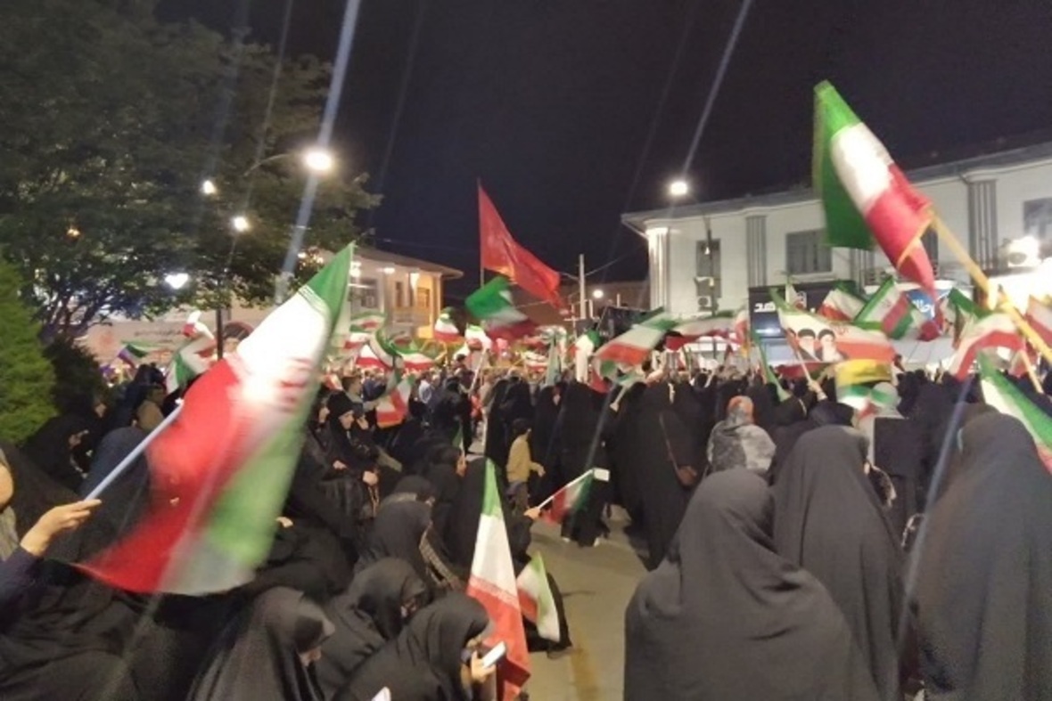 هفتاد و دومین اجتماع و راهپیمایی شبانه