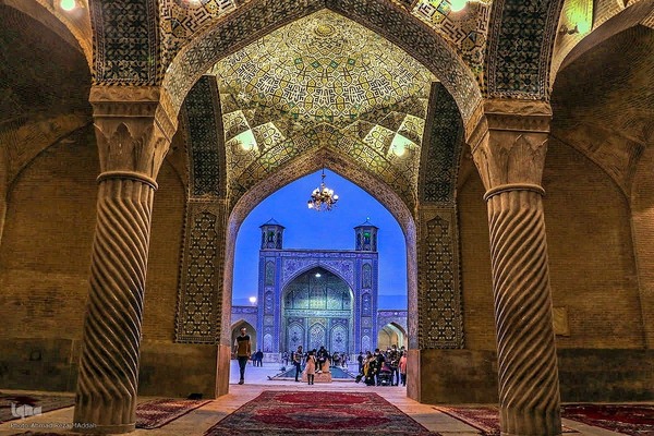 ۱۵ اردیبهشت؛ روز شیراز