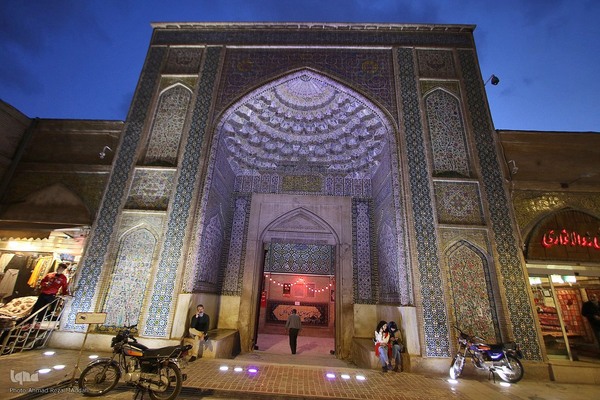 ۱۵ اردیبهشت؛ روز شیراز