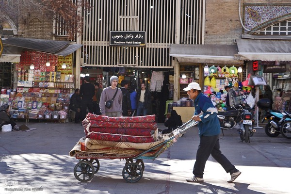 ۱۵ اردیبهشت؛ روز شیراز