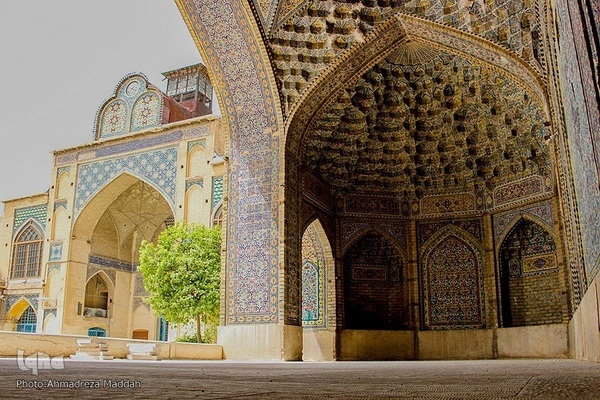 ۱۵ اردیبهشت؛ روز شیراز