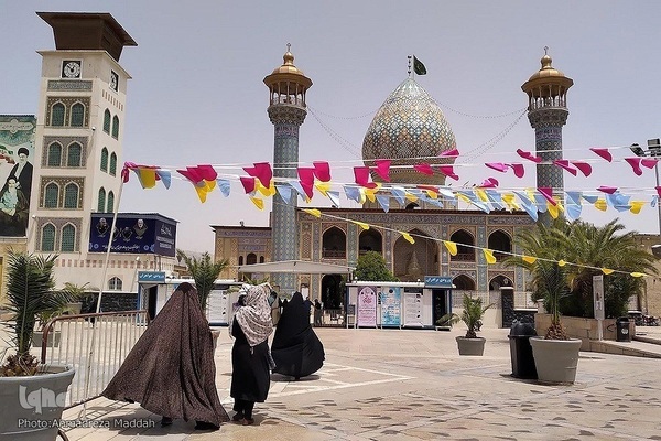 ۱۵ اردیبهشت؛ روز شیراز