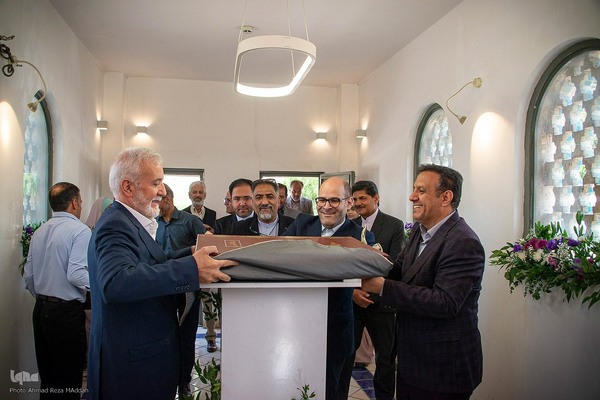 مراسم معنوی تعویض قرآن دروازه قرآن شیراز