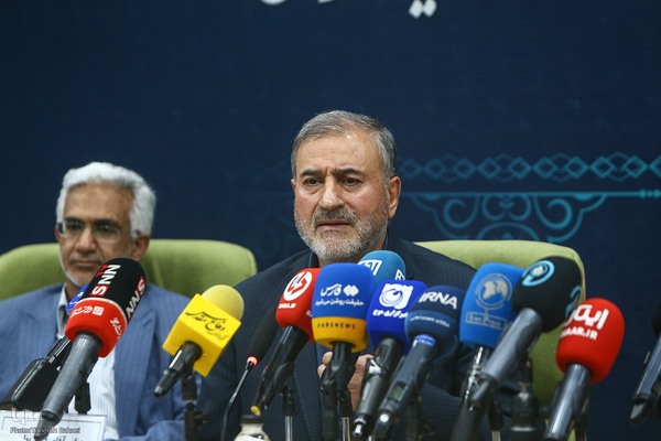 مراسم تقدیر از  خانواده چهار شهید امدادگر  و سه پرستار ایثارگر