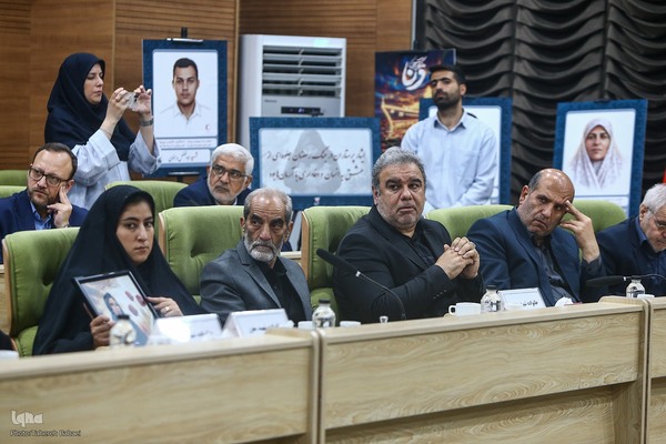 مراسم تقدیر از  خانواده چهار شهید امدادگر  و سه پرستار ایثارگر