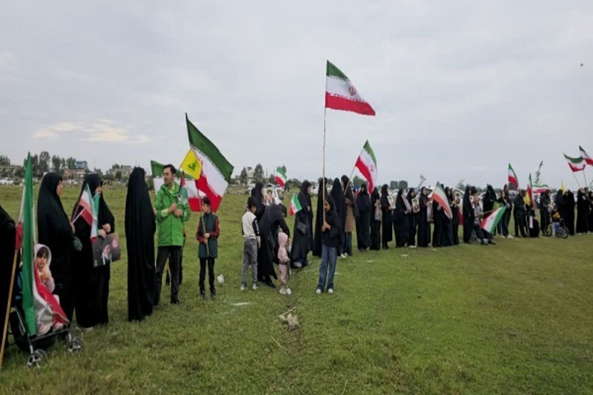 کاروان خودرویی و زنجیره انسانی بابلسر