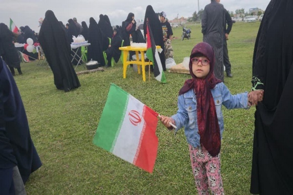 کاروان خودرویی و زنجیره انسانی بابلسر