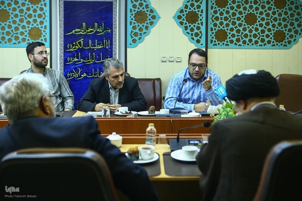 رونمایی از کتاب‌های «سنت اقراء و نظام اجازات» و «دانش و هنر معلمی»