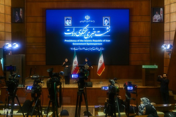 نشست خبری سخنگوی دولت و رئیس سازمان حفاظت محیط زیست
