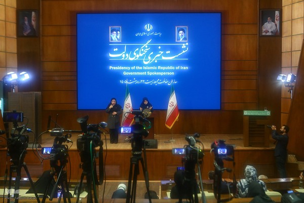نشست خبری سخنگوی دولت و رئیس سازمان حفاظت محیط زیست
