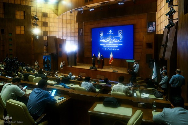 نشست خبری سخنگوی دولت و رئیس سازمان حفاظت محیط زیست