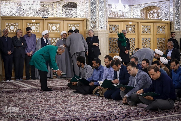 مراسم بزرگداشت حکیم معاصر محمدحسین حشمت‌پور در حرم مطهر رضوی