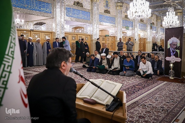 مراسم بزرگداشت حکیم معاصر محمدحسین حشمت‌پور در حرم مطهر رضوی
