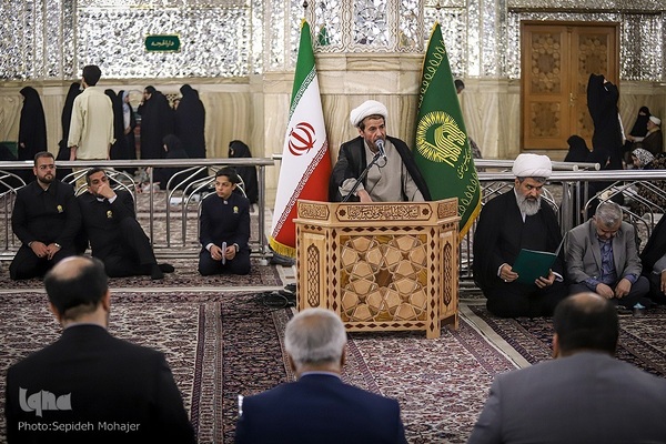 مراسم بزرگداشت حکیم معاصر محمدحسین حشمت‌پور در حرم مطهر رضوی