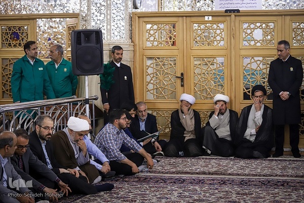 مراسم بزرگداشت حکیم معاصر محمدحسین حشمت‌پور در حرم مطهر رضوی