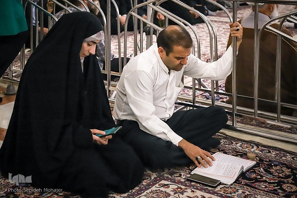 مراسم بزرگداشت حکیم معاصر محمدحسین حشمت‌پور در حرم مطهر رضوی