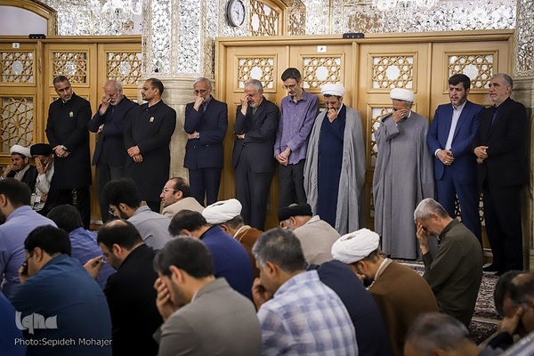 مراسم بزرگداشت حکیم معاصر محمدحسین حشمت‌پور در حرم مطهر رضوی