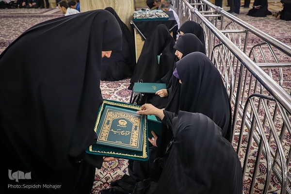 مراسم بزرگداشت حکیم معاصر محمدحسین حشمت‌پور در حرم مطهر رضوی