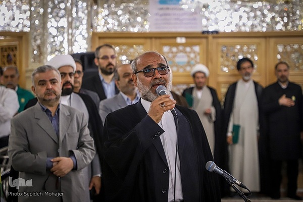 مراسم بزرگداشت حکیم معاصر محمدحسین حشمت‌پور در حرم مطهر رضوی