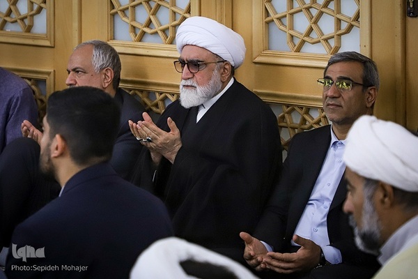 مراسم بزرگداشت حکیم معاصر محمدحسین حشمت‌پور در حرم مطهر رضوی