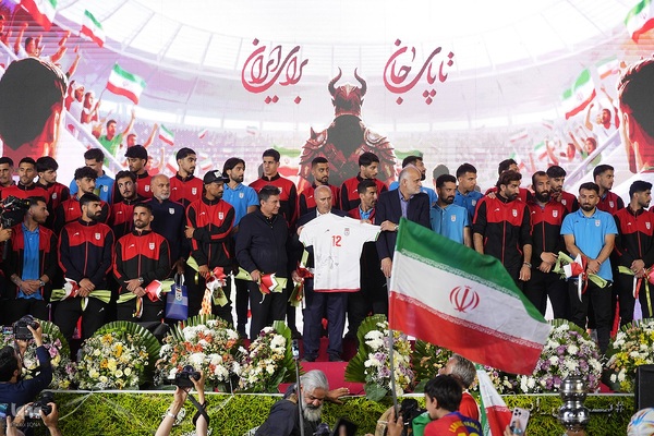 مراسم بدرقه تیم ملی فوتبال ایران در میدان انقلاب