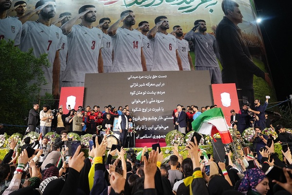 مراسم بدرقه تیم ملی فوتبال ایران در میدان انقلاب
