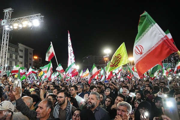 مراسم بدرقه تیم ملی فوتبال ایران در میدان انقلاب
