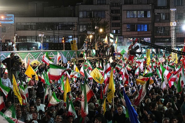 مراسم بدرقه تیم ملی فوتبال ایران در میدان انقلاب