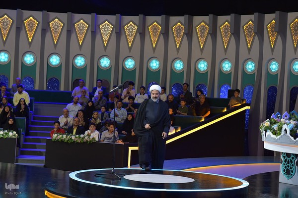 ضبط فینال و اختتامیه برنامه تلویزیونی «بهشت»