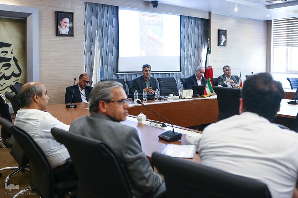 نشست علمی «بعثت و غرور ملت ایران»