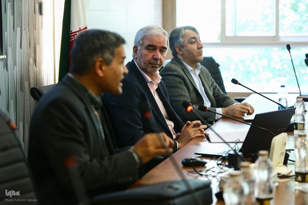 نشست علمی «بعثت و غرور ملت ایران»