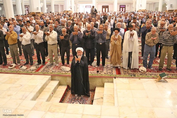اقامه نماز عید قربان در حرم شاهچراغ (ع)