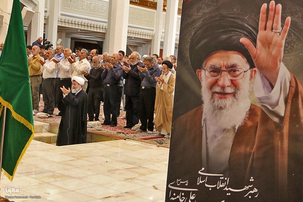 اقامه نماز عید قربان در حرم شاهچراغ (ع)