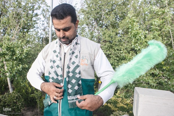 آیین اهتزاز بزرگترین پرچم متبرک حرم علوی
