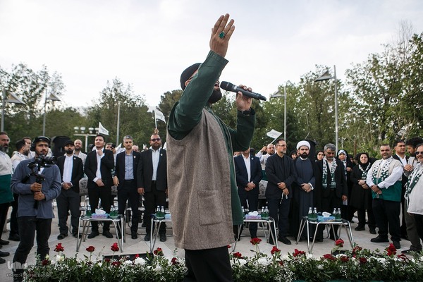 آیین اهتزاز بزرگترین پرچم متبرک حرم علوی