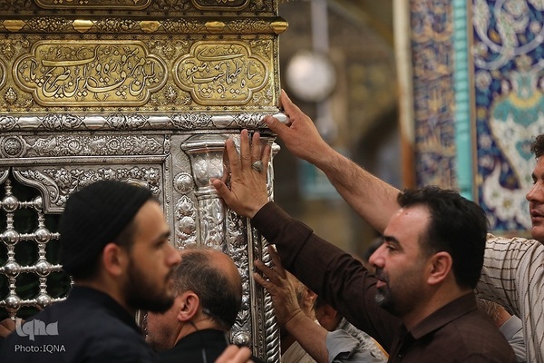 شب میلاد امام هادی(ع) در حرم کریمه اهل بیت(س)