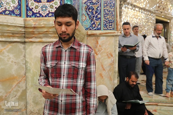 شب میلاد امام هادی(ع) در حرم کریمه اهل بیت(س)