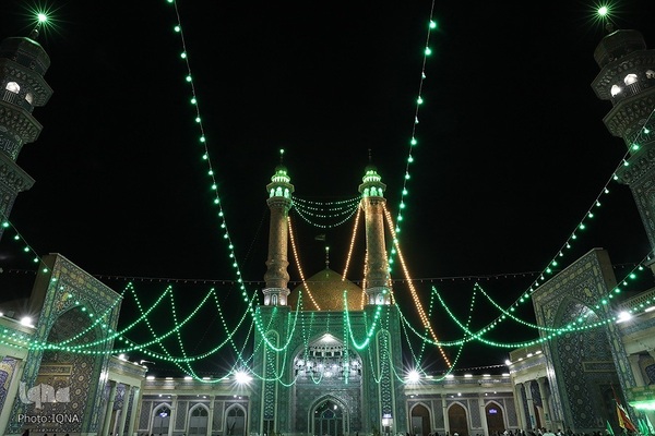 شب میلاد امام هادی(ع) در حرم کریمه اهل بیت(س)