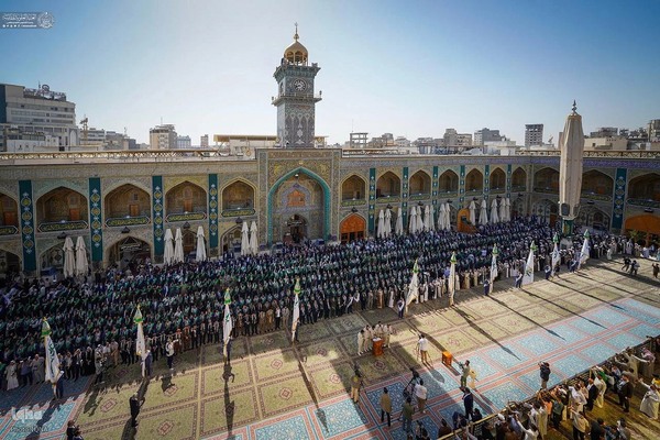 مراسم برافراشتن پرچم غدیر در حرم علوی