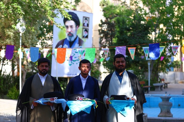 مراسم عمامه‌گذاری طلاب حوزه علمیه اصفهان