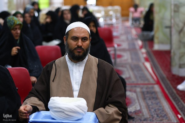 مراسم عمامه‌گذاری طلاب حوزه علمیه اصفهان