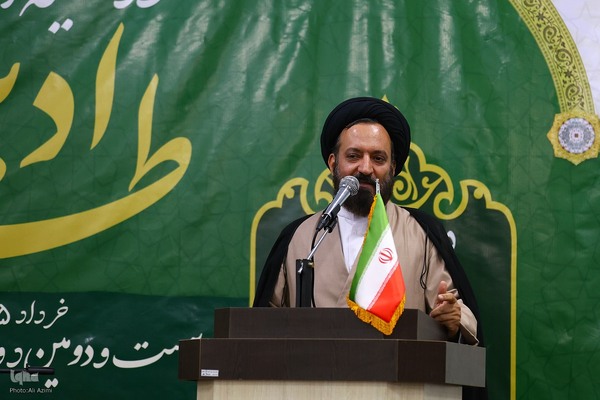 مراسم عمامه‌گذاری طلاب حوزه علمیه اصفهان